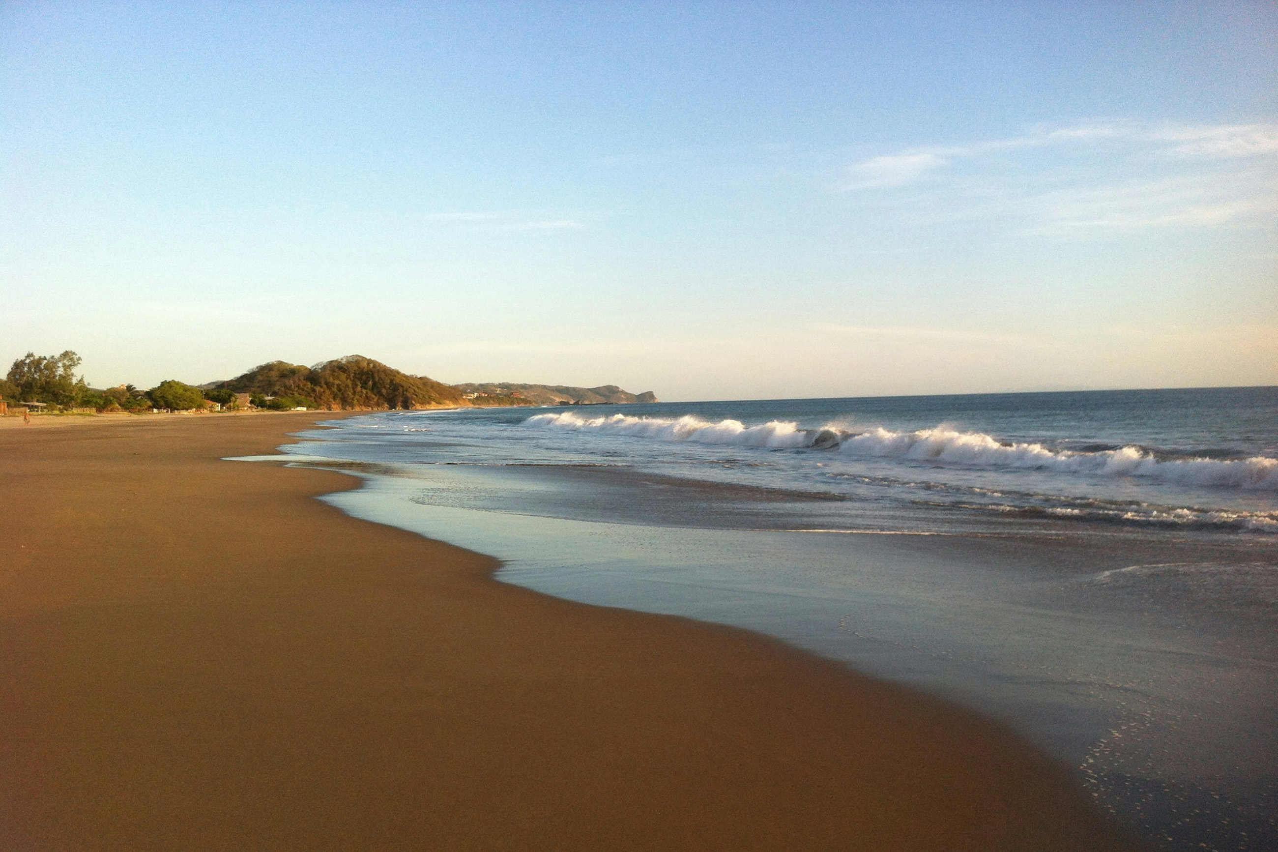 nicaragua-pacific-coast-land-ocean-view Pacific coastline with land overlooking the ocean in Nicaragua