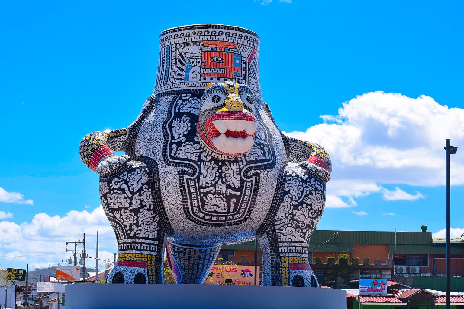 Large pre-Hispanic ceramic vase mosaic replica Rivas Nicaragua